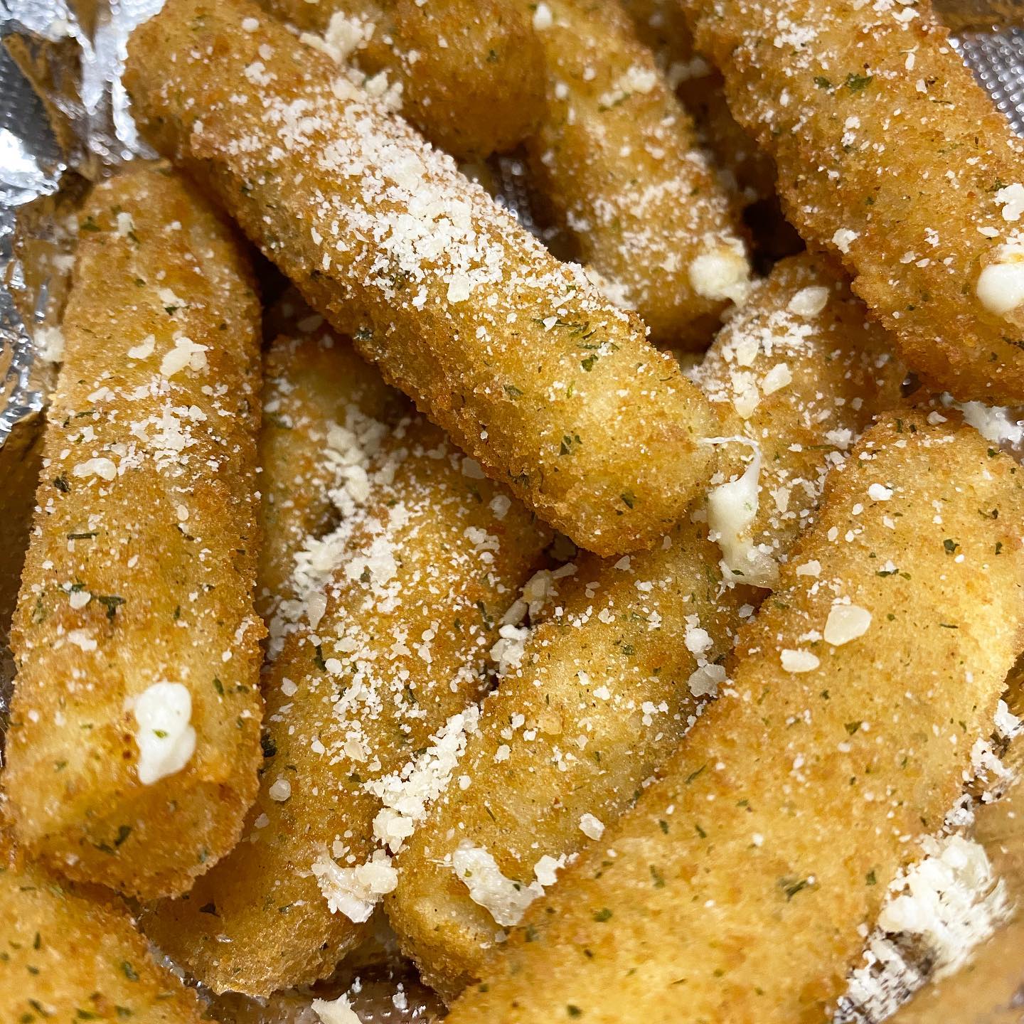 Mozzarella Sticks (6)